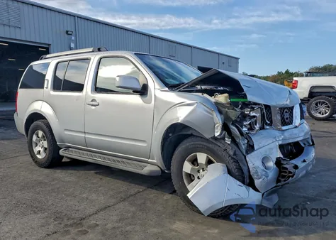 2005 Nissan Pathfinder Le from USA, damaged, VIN 5N1AR18U05C709682